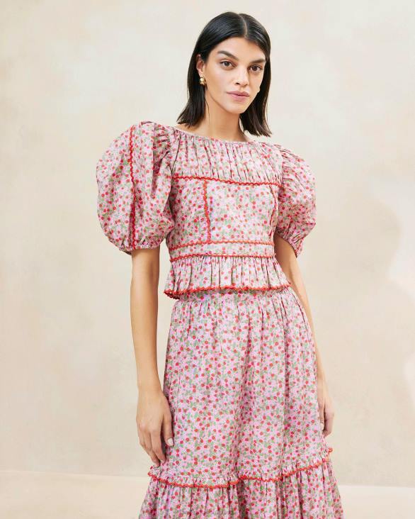 femmes Loeffler Randall imprimé fraise haut à basque à manches bouffantes anna fraise vêtements 8HL8205